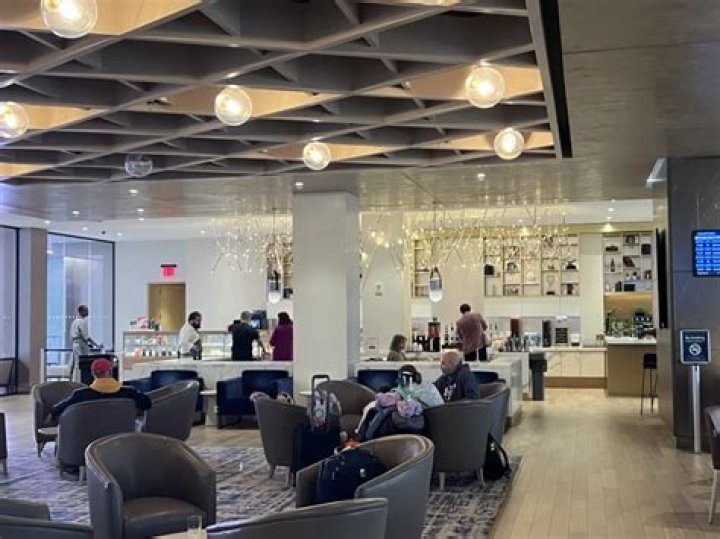 Amtrak Lounges: NYC's New Metropolitan Lounge & More